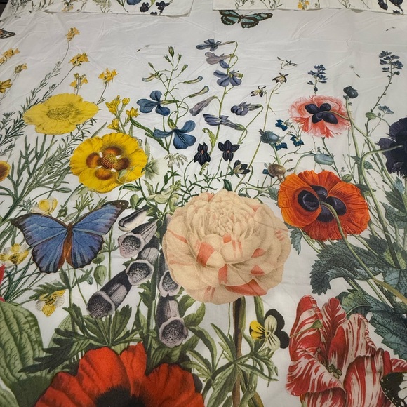 Pottery Barn French Country Queen Bedding 2 pillowcases and duvet cover Stunning - Picture 15 of 16